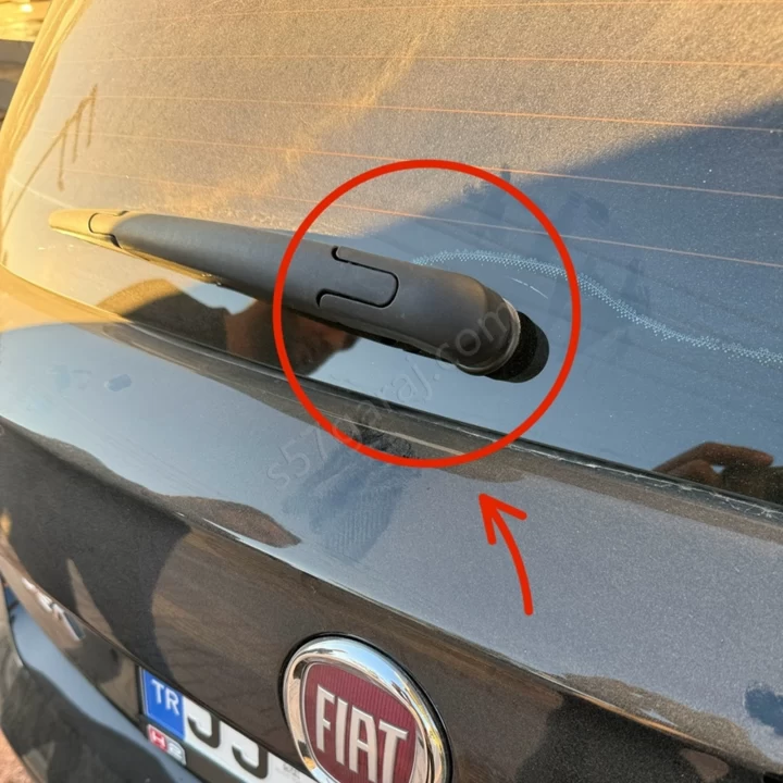 Fiat Egea Cross Arka Silecek Kapağı