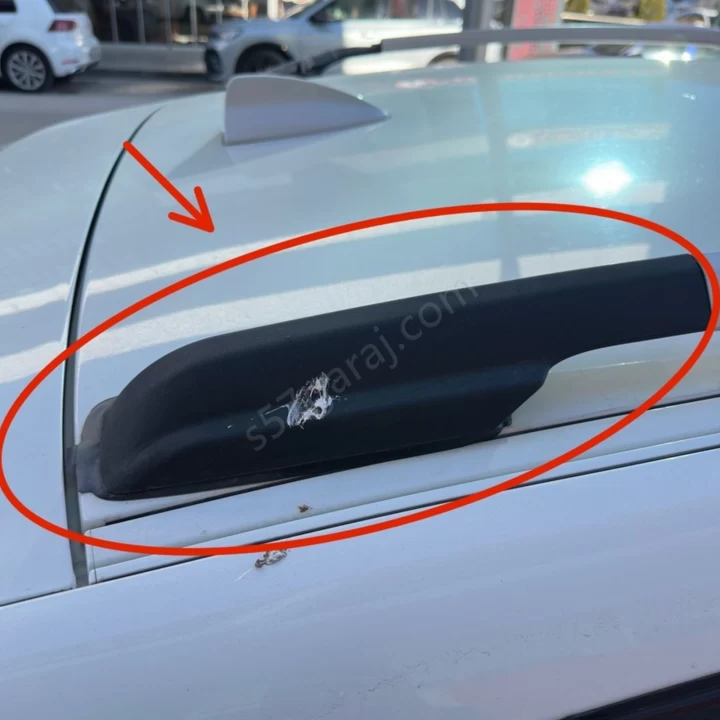 Bmw X6 Tavan Çıtası Arka Kapağı