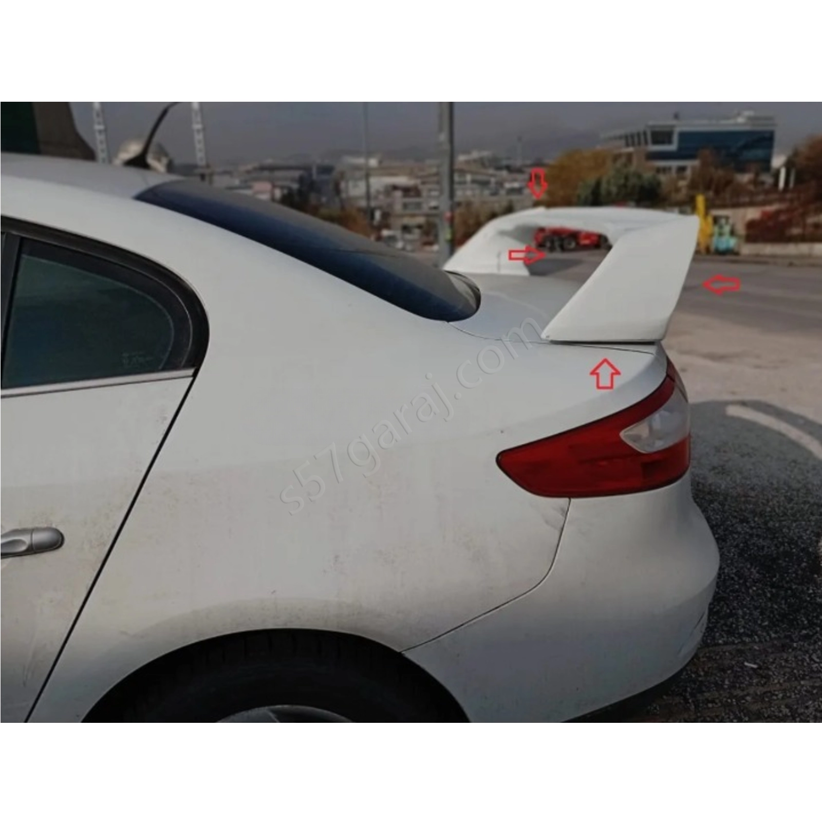 Renault Fluence Yüksek Spoyler