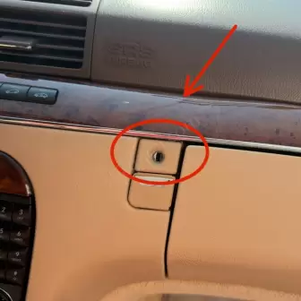 Mercedes W220 Torpido Gözü Kilit Kapağı resim 1