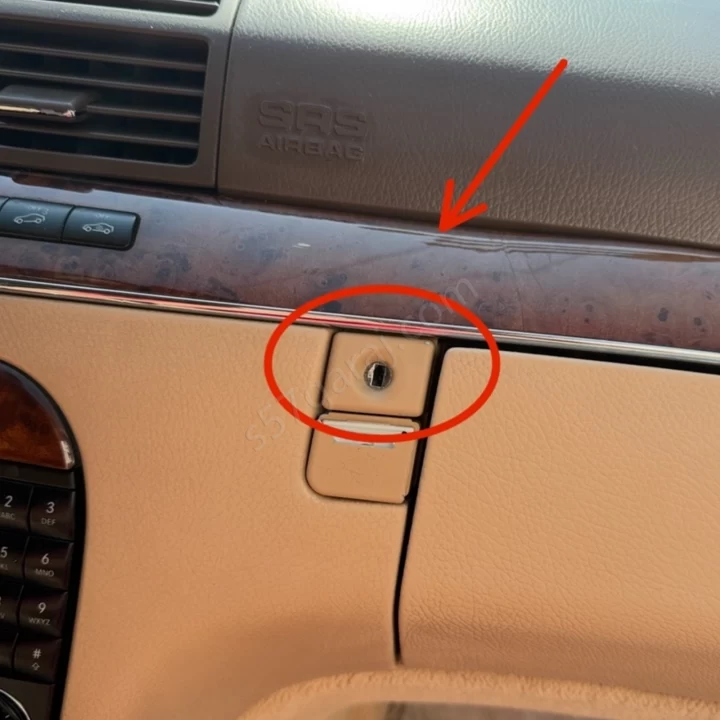 Mercedes W220 Torpido Gözü Kilit Kapağı