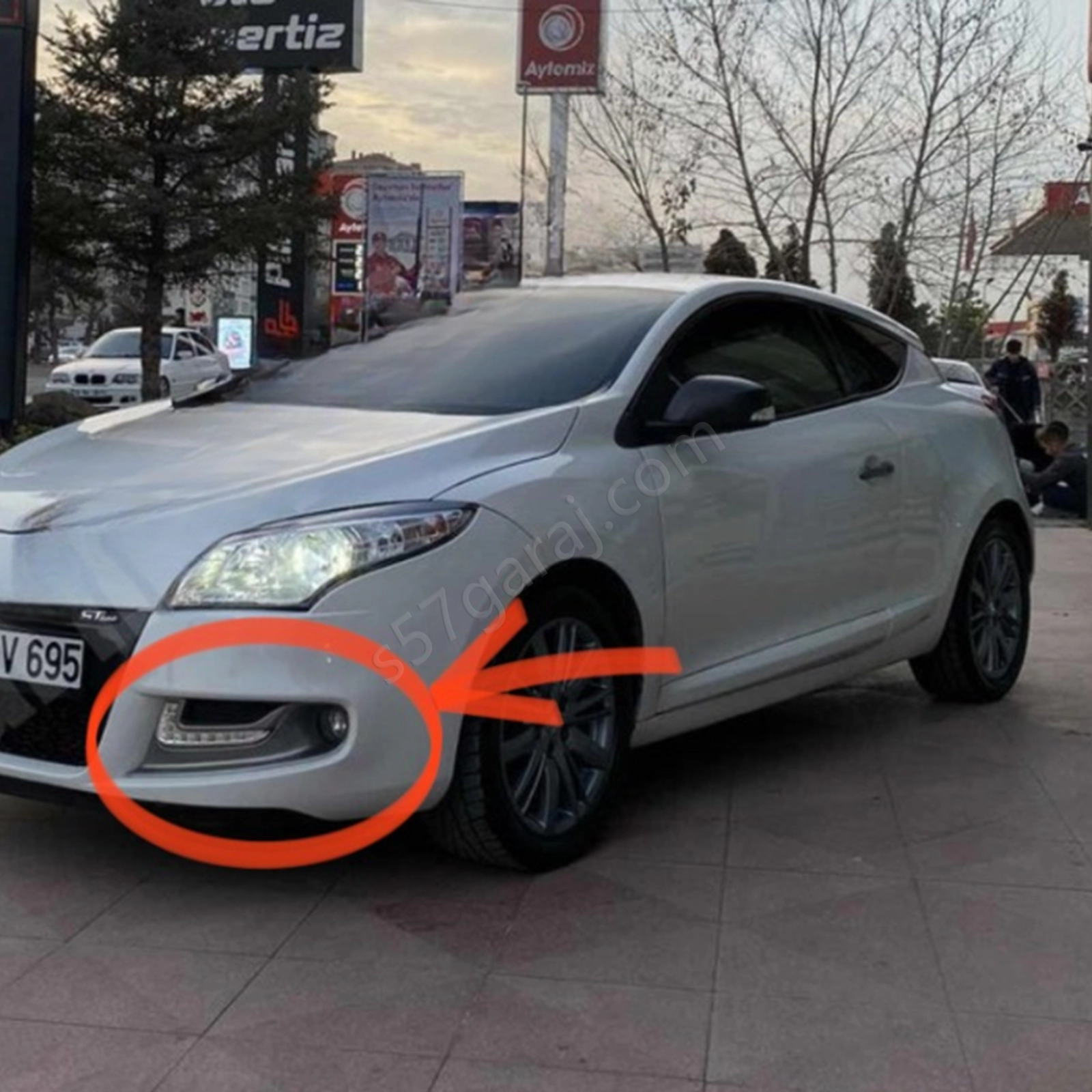 Renault Megane 3 Coupe Gt Line Sis Farı Muhafazası