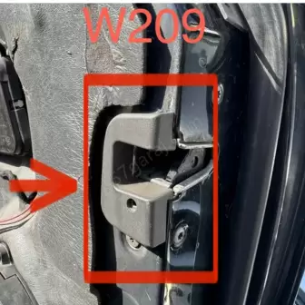 Mercedes W209 Clk 320 Kapı Kilit Yuvası resim1