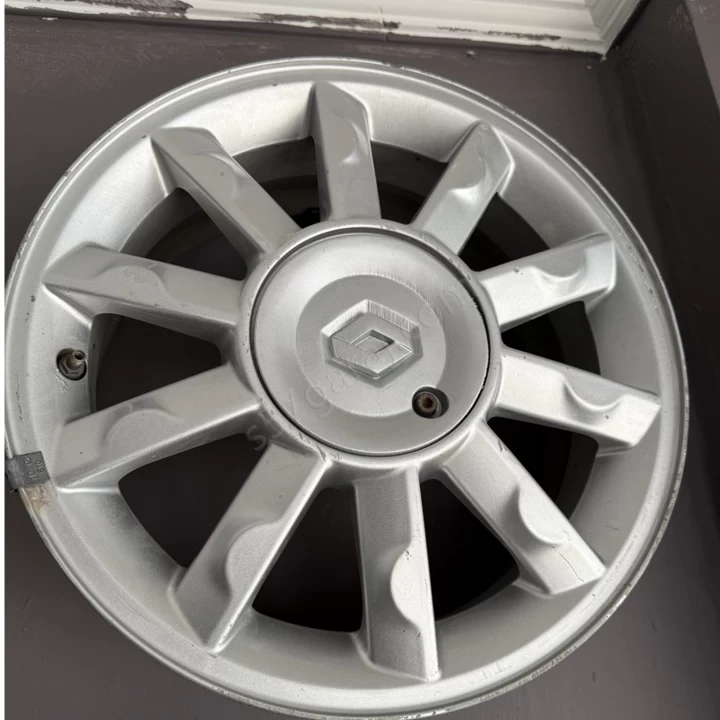 Renault Clio 3 Jant Göbeği 8200231128