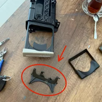 Toyota Auris Bardaklık Konnektörü resim 1