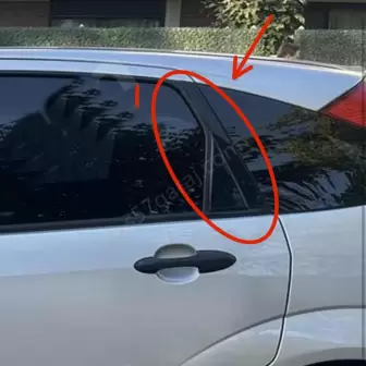 Ford Focus Mk1 2000-2006 Arka Kapı Üçgen Plastiği resim 1
