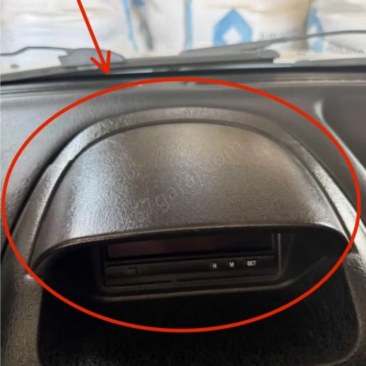 Mitsubishi Carisma Saatli Radio Çerçevesi