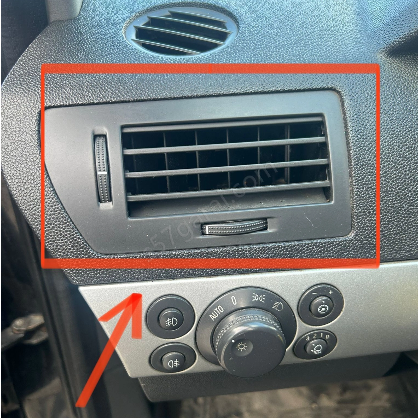Opel Astra H Zafira Havalandırma Çerçevesi