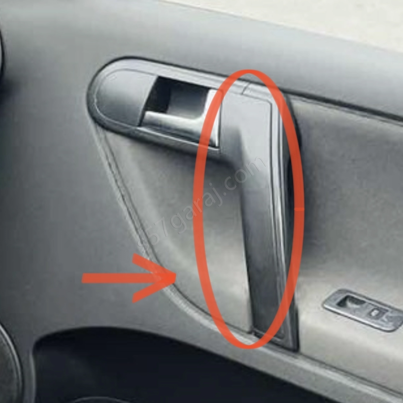 Volkswagen Polo Kapı Kolu Çerçevesi Parçası