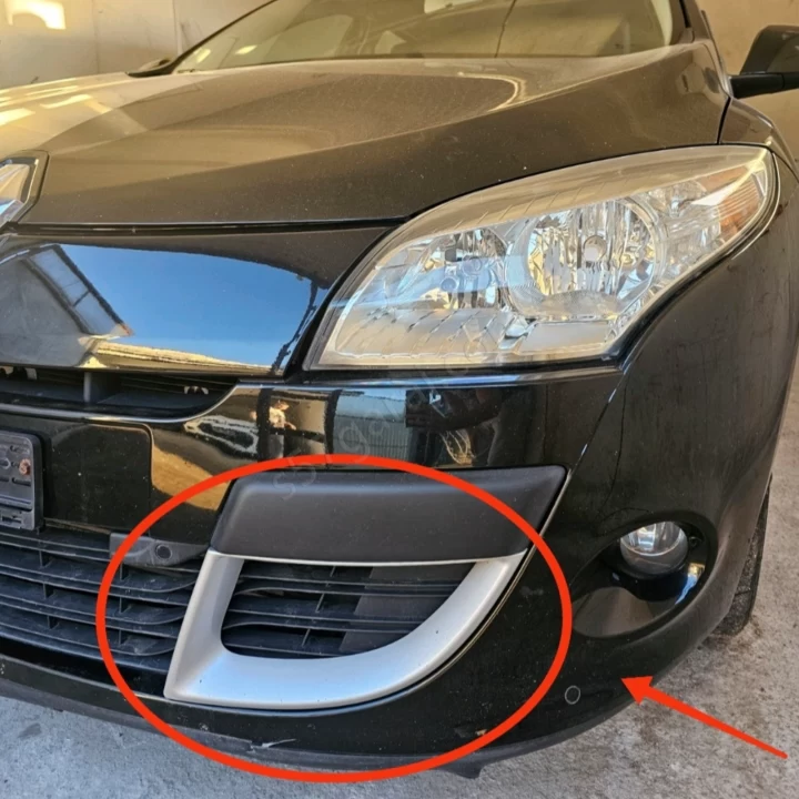 Renault Megane 3 Sis Farı Çerçevesi