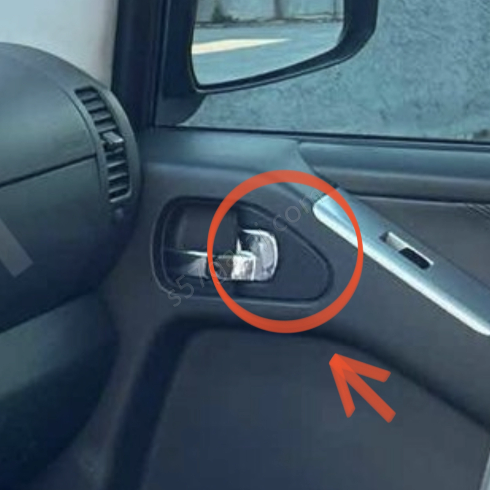Nissan Navara Kilit Çerçevesi