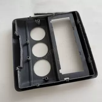 Land Rover Discovery 3-4 Tavan Lambası Çerçevesi resim 2