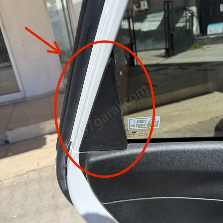 Hyundai İ20 Arka Kapı Köşe Üçgeni 83931-Q0000