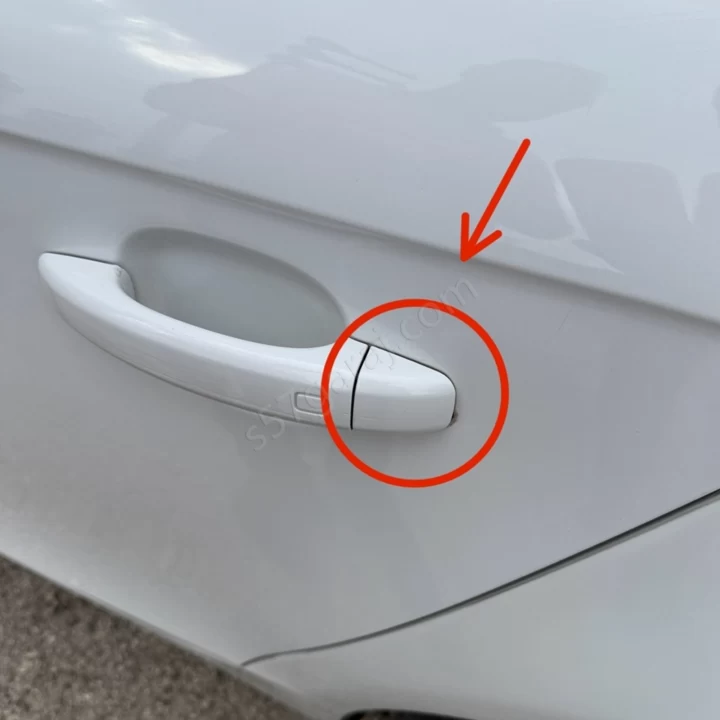 Audi A4 Kapı Kilit Kapağı