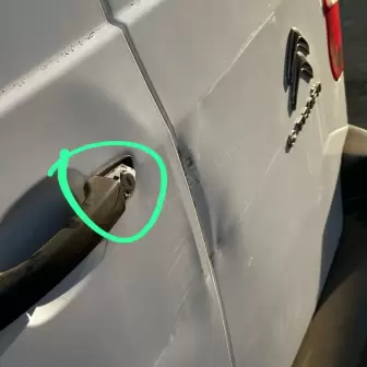 Citroen Berlingo Bagaj Kapı Kilit Düğme Çerçevesi resim1