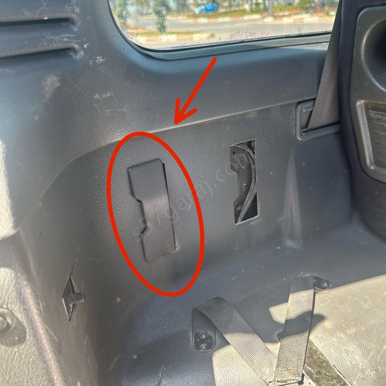 Mitsubishi Pajero Bagaj İçi Kapak