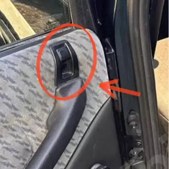 Peugeot 306 Kilit Düğmesi resim1