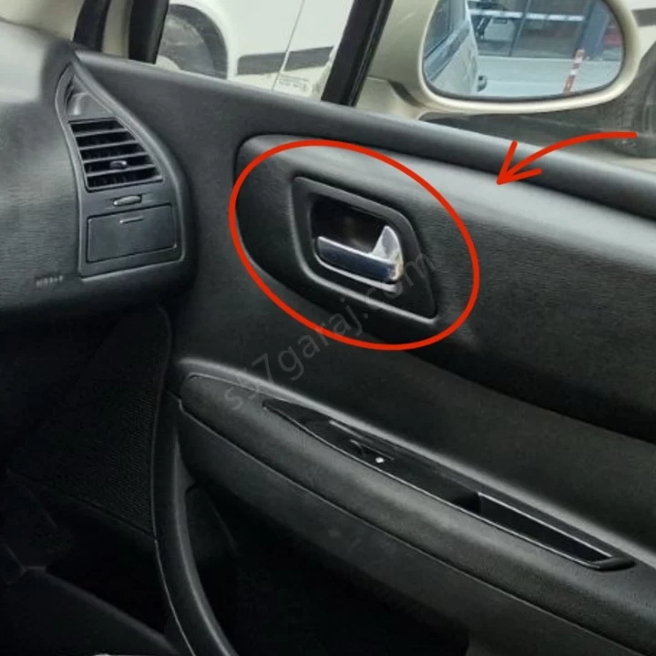 Citroen C4 Kapı Kolu Çerçevesi