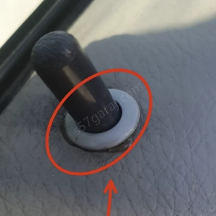 Volvo S60 Kapı Kilidi Çerçevesi 2 Adet