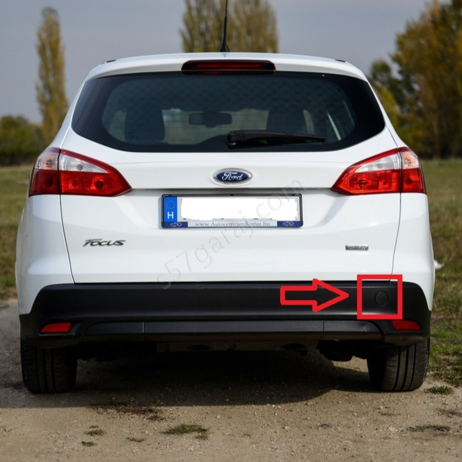 Ford Focus Mk3 Arka Tampon Çeki Demir Kapak