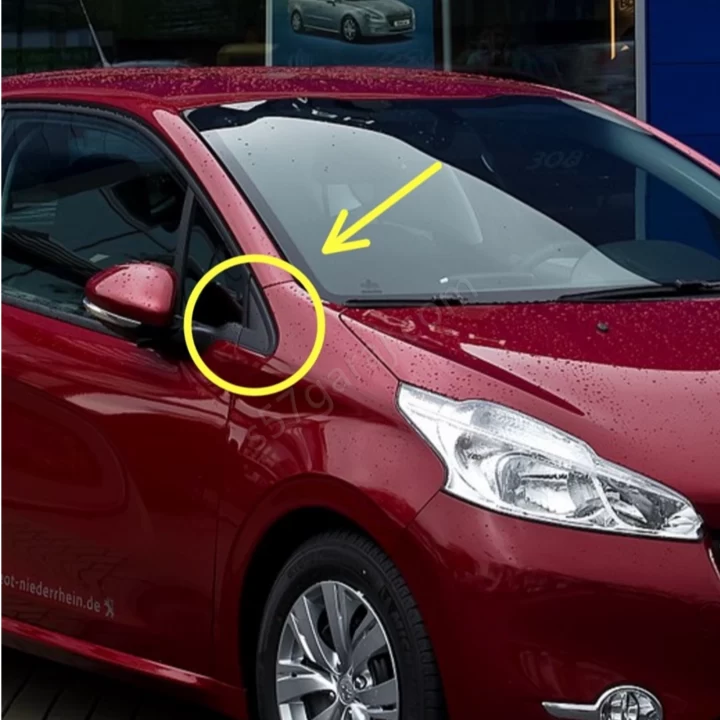 Peugeot 208 Ayna Üçgeni 9675629980