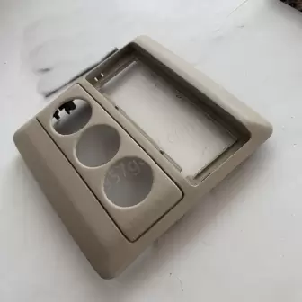 Land Rover Discovery 3-4 Tavan Lambası Çerçevesi resim 1