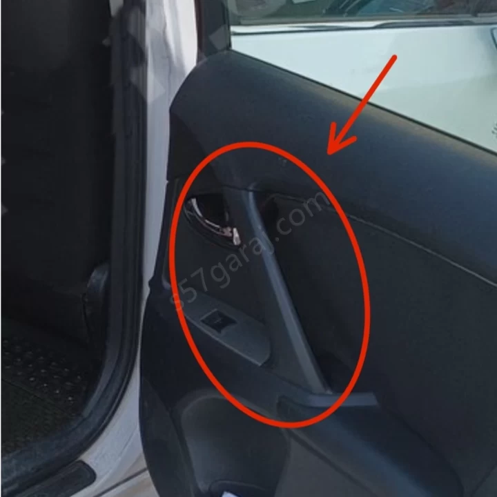 Toyota Avensis Arka Kapı Kolu Tutamaç
