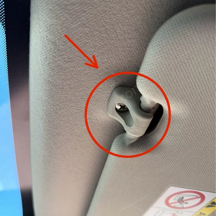 Hyundai Bayon Güneşlik Klipsi