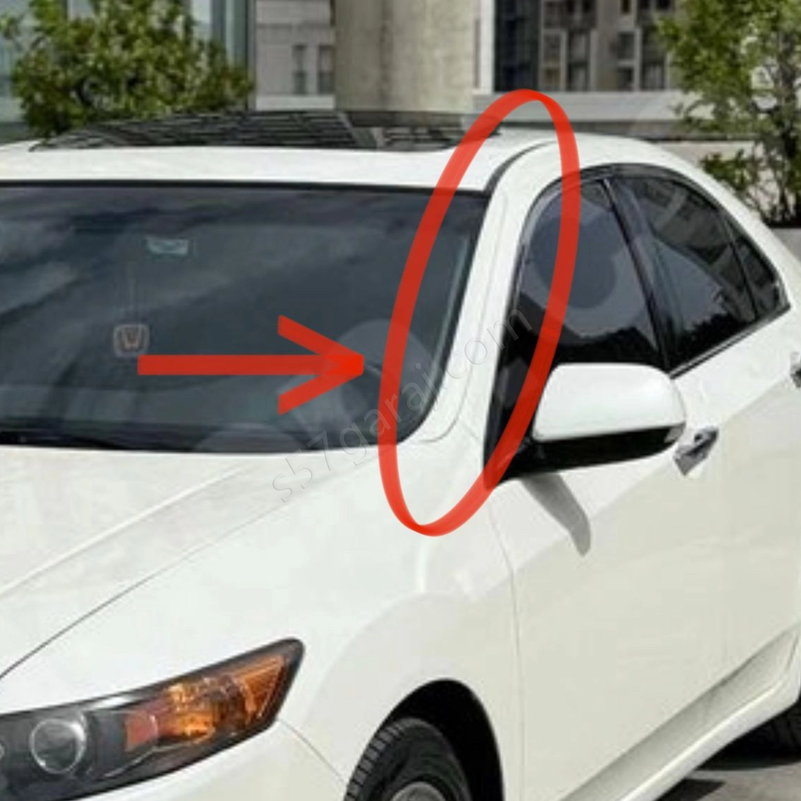 Honda Accord Ön Cam Çıtası
