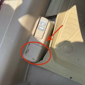 Honda Civic Vtec2 Yakıt Deposu Düğmesi Alt Kapağı resim 1